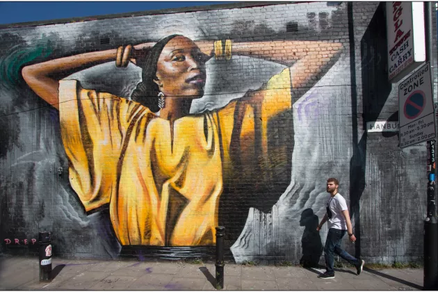 Golden Girl  Street art in Shoreditch, London September 2017  Artist: Dreph