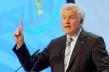 Horst Seehofer erhebt den Zeigefinger