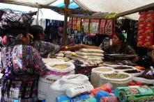 Indigene Frauen auf dem Markt in Solola