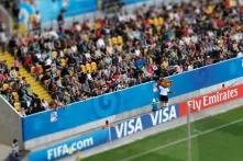 Zuschauer_innen im Fußballstadion Dresden