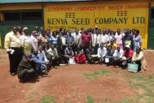 Workshop participants & Schemers Organisation members posing for a photo