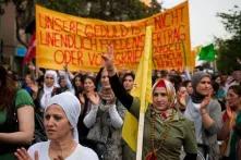 Demonstration kurdischer Frauen in Berlin, aufgenommen 2011