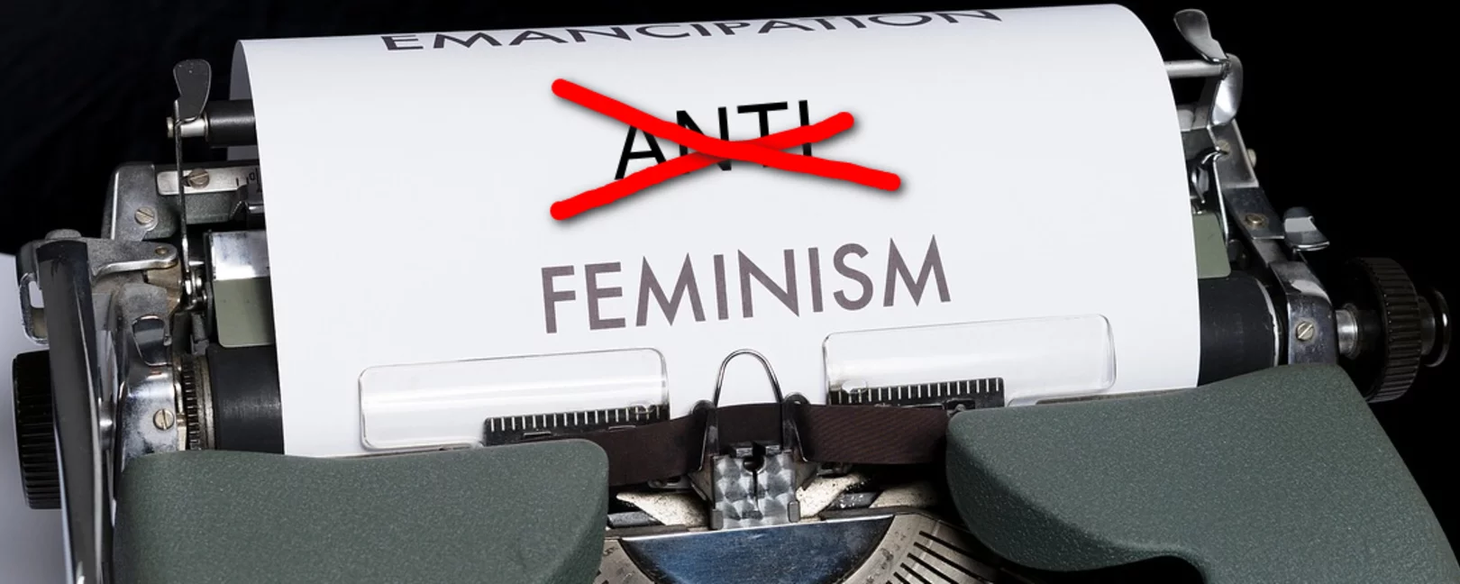 Anti (druchgestrichen) Feminismus