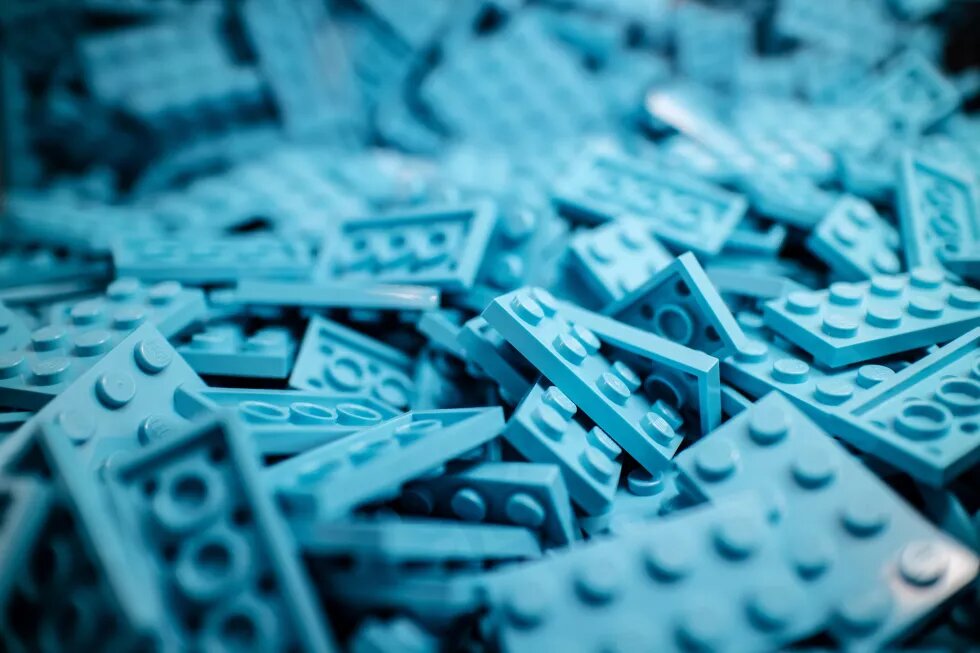lego Foto von vielen blauen Legosteinen auf einem Haufen