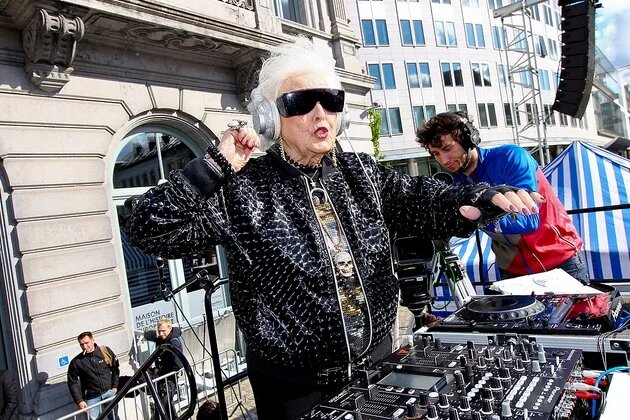 DJ Mamy Rock DJ Mamy Rock legt in Brüssel auf
