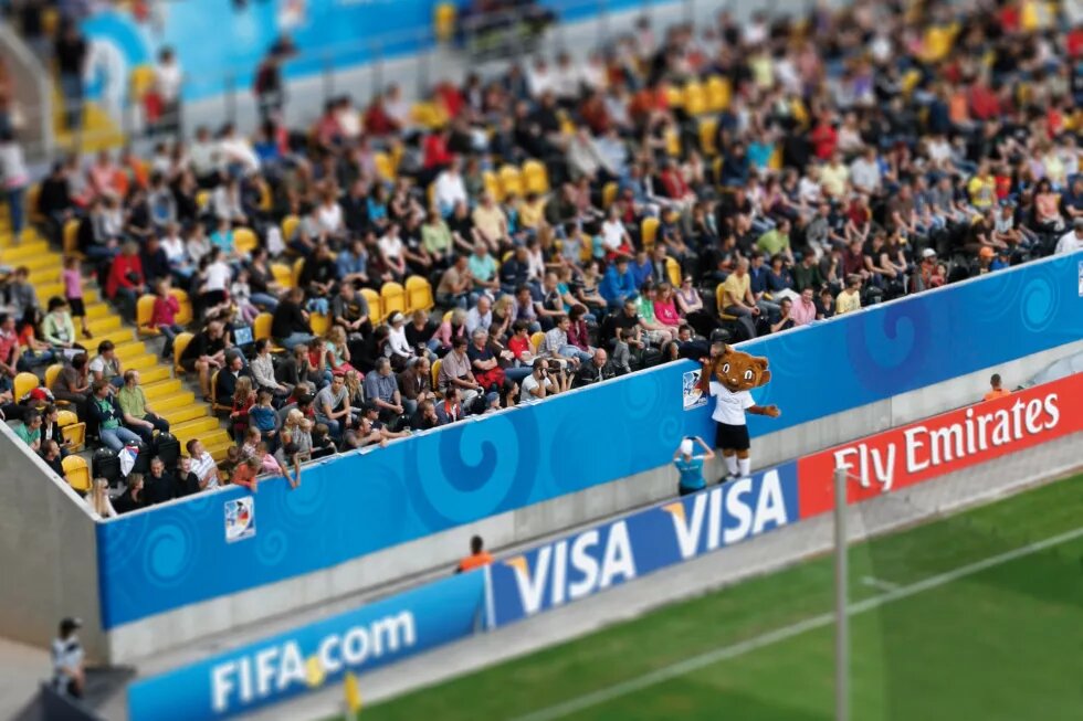 Zuschauer_innen im Fußballstadion Dresden Zuschauer_innen im Fußballstadion Dresden