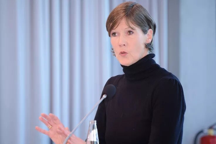 Prof. Dr. Anke Abraham Prof. Dr. Anke Abraham