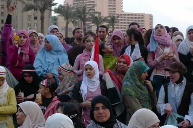 Frauen demonstrieren auf dem Tahrir-Platz, Kairo Februar 2011. Frauen demonstrieren auf dem Tahrir-Platz, Kairo Februar 2011.