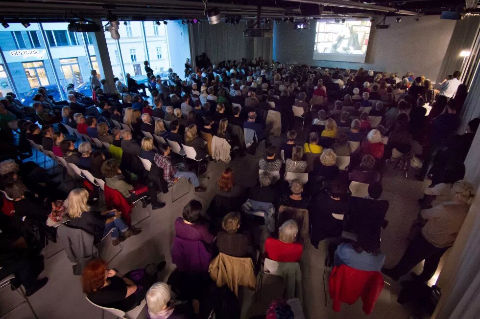 Mehr als 400 Gäste haben die Filmpremiere von "anfangen" zu einem unvergesslichen Abend gemacht. Filmpremiere "anfangen" - mehr als 400 Gäste in der Heinrich-Böll-Stiftung