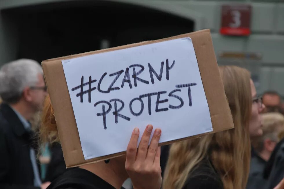 Der #czarnyProtest war zunächst erfolgreich. Das Rechtsgutachten hilft Ausmaß der gesellschaftlichen Proteste zu verstehen