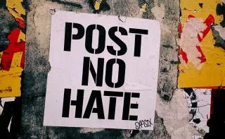 sticker "post no hate"