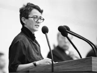 1989 wurde Anne Klein Senatorin für Jugend, Frauen und Familie des Landes Berlin 1989 wurde Anne Klein Senatorin für Jugend, Frauen und Familie des Landes Berlin