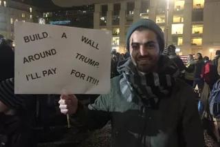 Bahri Abdo, ursprünglich aus Aleppo, nahm am Berliner Women’s March teil Bahri Abdo, ursprünglich aus Aleppo, nahm am Berliner Women’s March teil