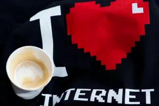 Wenn die Urheberrechtsreform so in Kraft tritt, wird es das Internet, was wir lieben gelernt haben nicht mehr geben t-shirt mit aufdruck i love internet