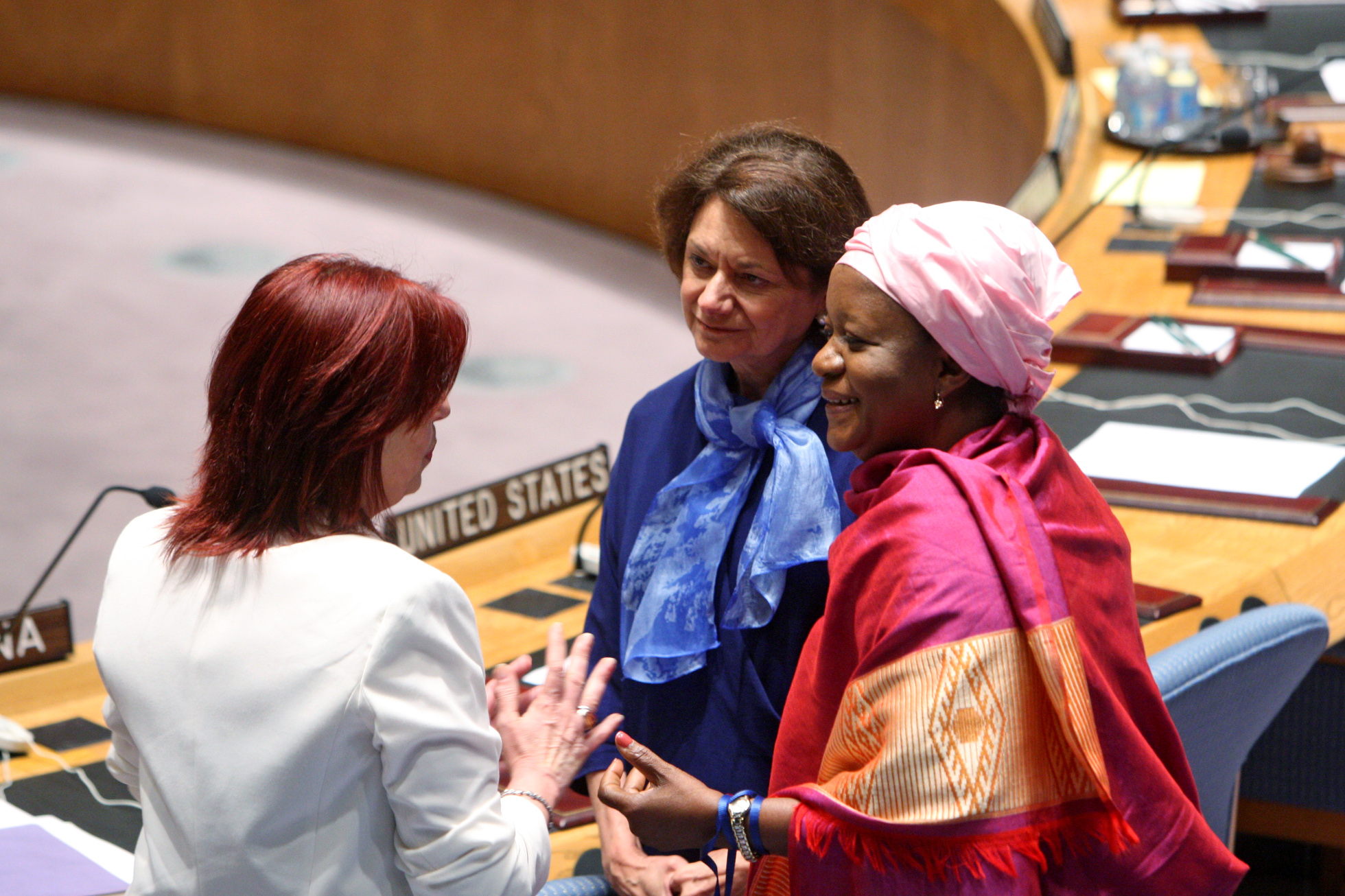 Meeting of the UN-Security Council on Women, Peace and Security. Helmut Ganser pleads for an extension of the term ‘Embedded Feminism’ in the sense of a more balanced involvement of women and female security experts in decision-making processes 3 Women at the Security-Council Women, Peace and Security