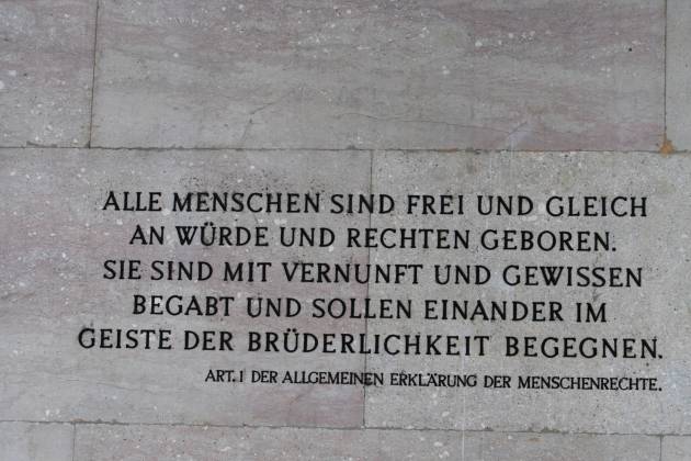 Artikel 1 der Allgemeinen Erklärung der Menschenrechte Artikel 1 der Allgemeinen Erklärung der Menschenrechte