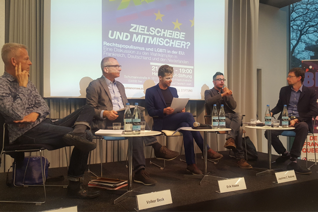 Zielscheibe oder Mitmischer? Rechtspopulismus und LGBTI in der Europäischen Union Podium: Volker Beck, Mitglied des Bundestages, Bündnis 90/ Die Grünen Jayrôme C. Robinet, Schriftsteller und Empowerment-Trainer Marcel de Groot, Geschäftsführer der Schwulenberatung Berlin David Cupina, Europarat, Vorstand der Vereinigungen 'Les Oublié-e-s' und FestiGays